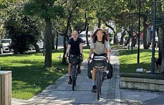 Depremden etkilenenlere yardım için Paris’ten...