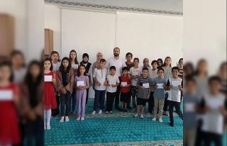 Dereceye giren öğrenciler para ile ödüllendirildi