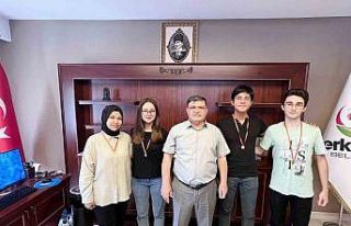 Dereceye giren öğrencilere cumhuriyet altını