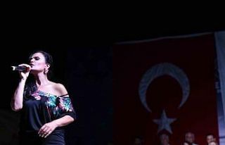 Derinceliler müzik ziyafeti yaşadı