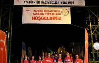 DEÜ ‘Zafer Yürüyüşü’ için Kocatepe’de