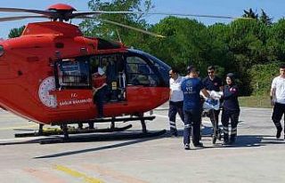 Doğum yapan kadının yardımına ambulans helikopter...