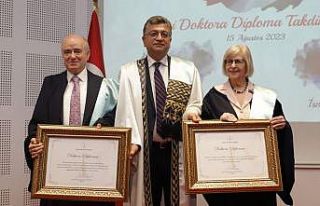 DPÜ’den Tasndi ve Güral’a fahri doktora ünvanı
