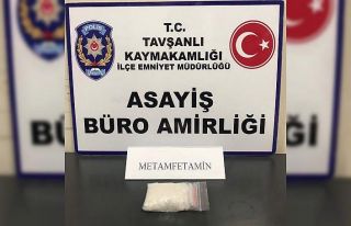Durdurulan otomobilde uyuşturucu madde ele geçirildi