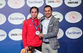 Duygu Gen’den gümüş madalya