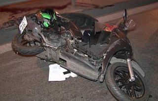 E-5’te 2 araç ve 1 motosiklet kazaya karıştı:...