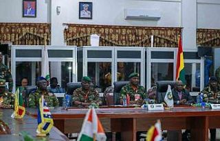 ECOWAS Nijer’in lideri General Tchiani ile bir araya...