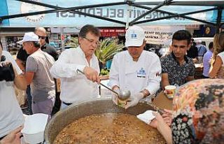 Edremit Belediyesi’nden aşure hayrı