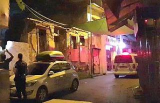 Edremit’te polisten kaçan şüpheli ağaca çıktı