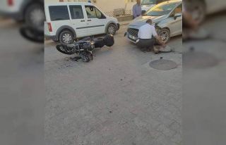 Elazığ’da hafif ticari araç ile motosiklet çarpıştı...