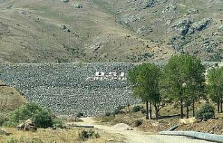 Erikdibi Göleti inşaatında çalışmalar devam...