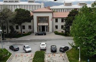 Erzincan’da jandarma komutanı, vali yardımcıları...