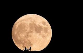 Erzincan’da ‘Süper Mavi Ay’ görsel şölen...