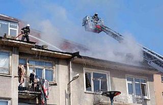 Erzurum’da çatı yangını korkuttu