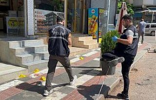 Eski eşini sokak ortasında öldürdü