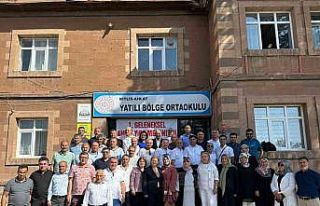 Eski mezunlar 38 yıl sonra buluştu