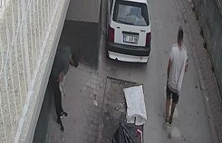 Eskici kılığına giren hırsızlar hasarlı evden...