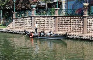 Eskişehirliler 30 Ağustos’u gondol gezisi yaparak...