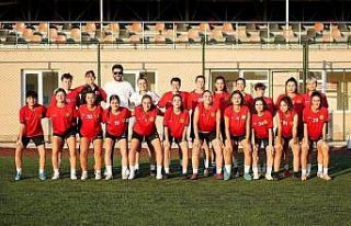 Eskişehirspor Kadın Futbol Takımı topbaşı yaptı