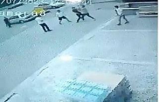 Esnaf ile haraç istediği ileri sürülen kişiler...