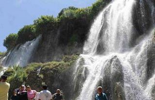 ’Eyyam-ı Bahur’ sıcakları Erzincan’da etkisini...