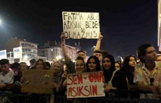 Fatma Turgut Afyonkarahisar’da sevenleri ile buluştu