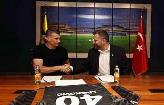 Fenerbahçe, Livakovic ile 5 yılık sözleşme imzaladı