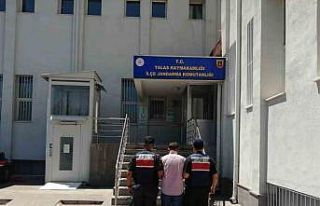 FETÖ üyesi ihraç emniyet müdürü, jandarmadan...