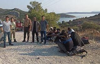 Foça’da 48 düzensiz göçmen yakalandı