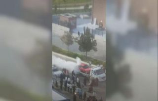 Gelin alma merasiminde çekici üzerindeki araçta...