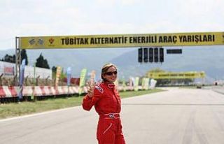 Genç mezunların alkışlanacak başarısı