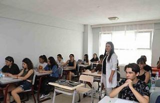 Gençler lise ve üniversiteye BURSEM ile hazırlanıyor