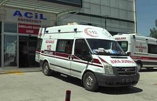 Gercüş’te iki aileden 10 kişi zehirlenme şüphesiyle...