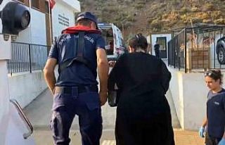 Gezi teknesinde yaralanan vatandaşa Sahil Güvenlik’ten...