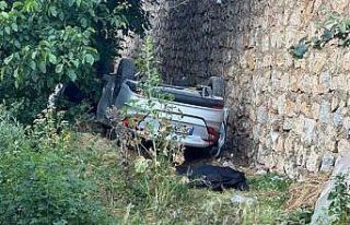 Gümüşhane’de otomobil istinat duvarından aşağıya...