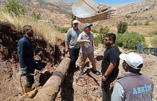 Gürlevik içme suyu hattı çalışmaları devam...