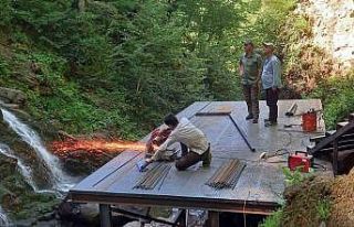 Güzeldere Şelalesine seyir terası