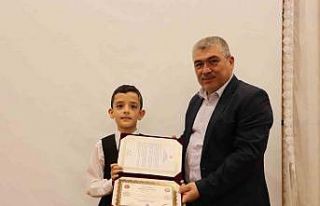 Hafızlık öğrencileri belgelerini aldı