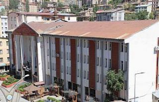 Hakkari’de depreme dayanıksız cami ibatede kapatıldı