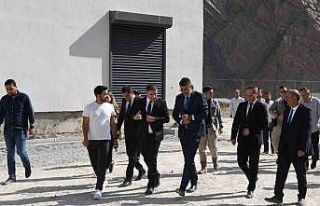 Hakkari’de yapımı devam eden modern mezbaha inşaatında...