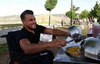 Hastalığı çalışmasına engel olmadı