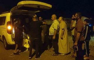 Hatay’da yağmur yolları göle çevirdi