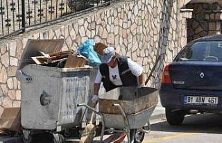 Hayali öğretmen olmaktı, şimdilerde sokakları...