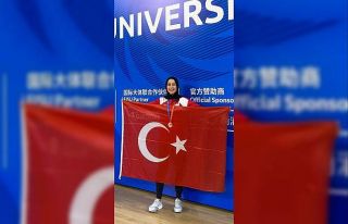 Hayriye Türksoy Hançer madalyayla döndü