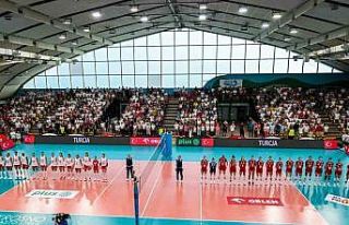 Hazırlık maçı: Polonya: 3 - A Milli Kadın Voleybol...