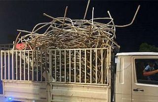 Hızlı tren şantiyesinden 2,5 ton demir çalan şahısları...