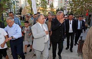 Hulusi Akar’dan Mevlana Meydanı’na tam not
