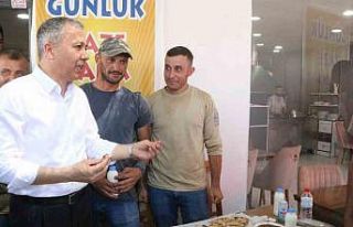 İçişleri Bakanı Yerlikaya vatandaşların sofrasına...