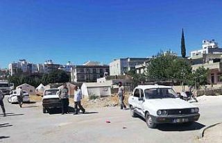 İki otomobil çarpıştı: 3 yaralı