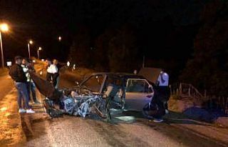 İki otomobil kafa kafaya çarpıştı: 7 yaralı